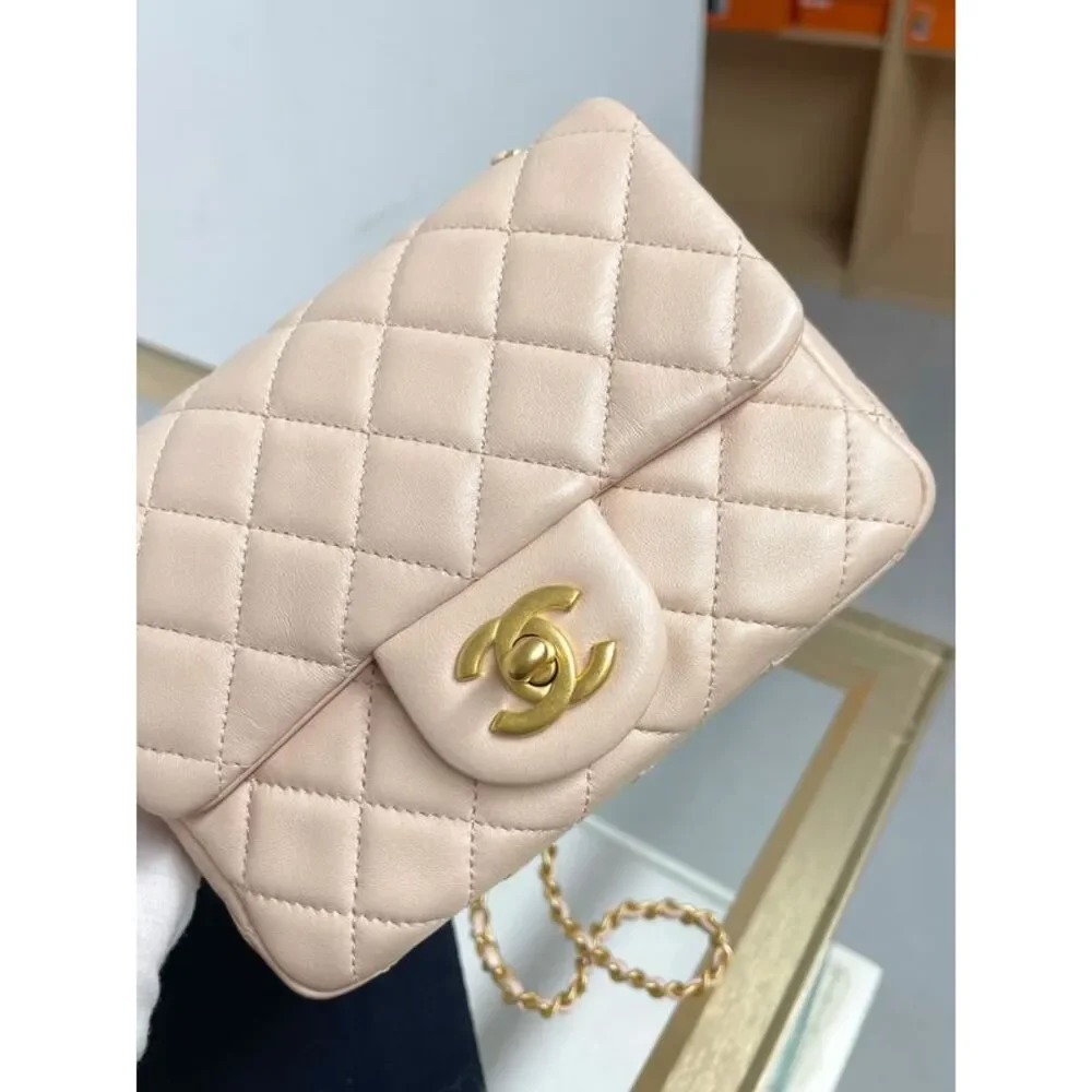 CHANEL brand color